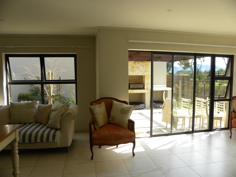 3 Bedroom Property for Sale in Stonehurst Mountain Estate Western Cape